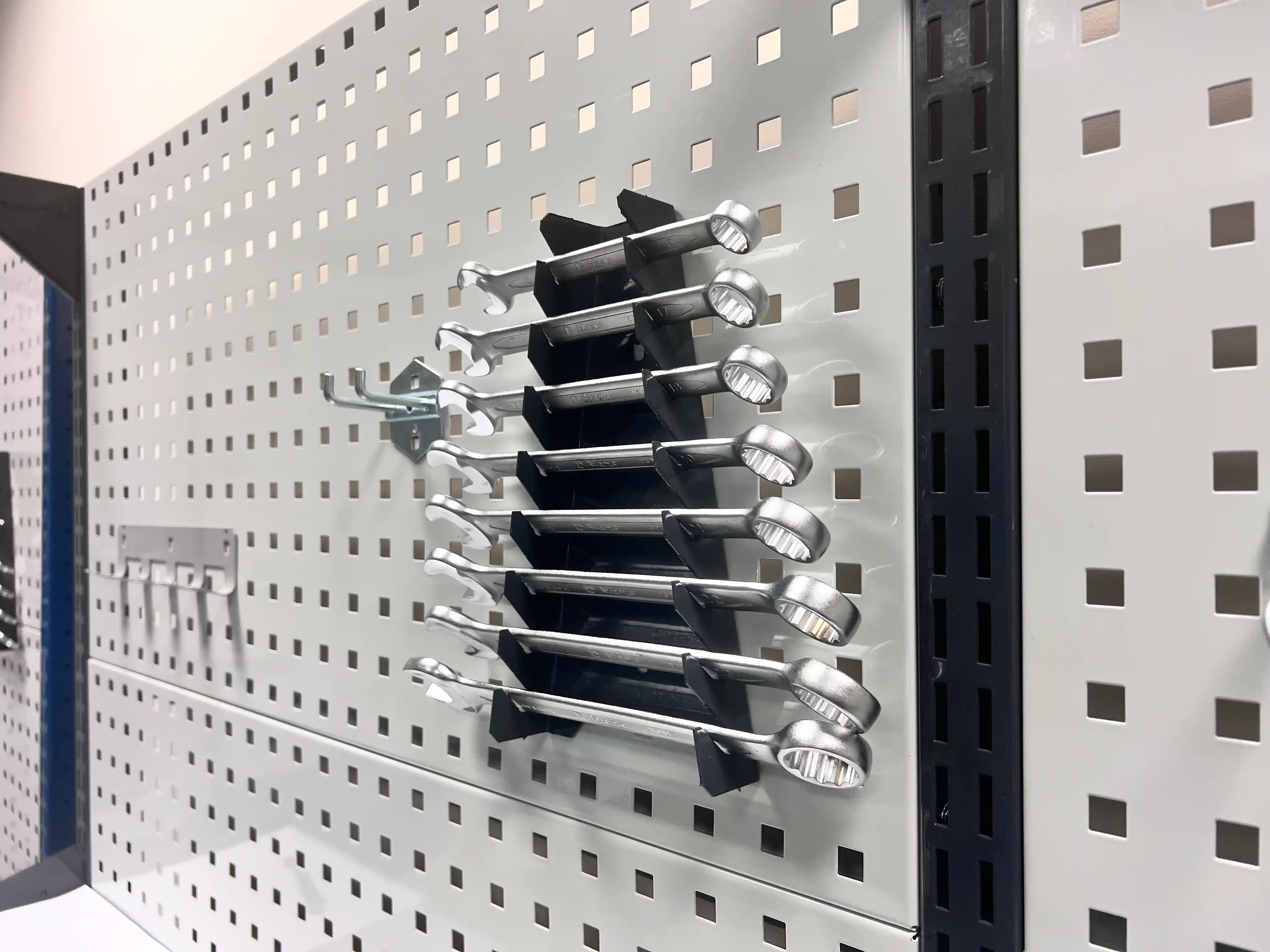 CTR 1432.S3L3.4-2 Верстак слесарный 2165x1393x743 мм