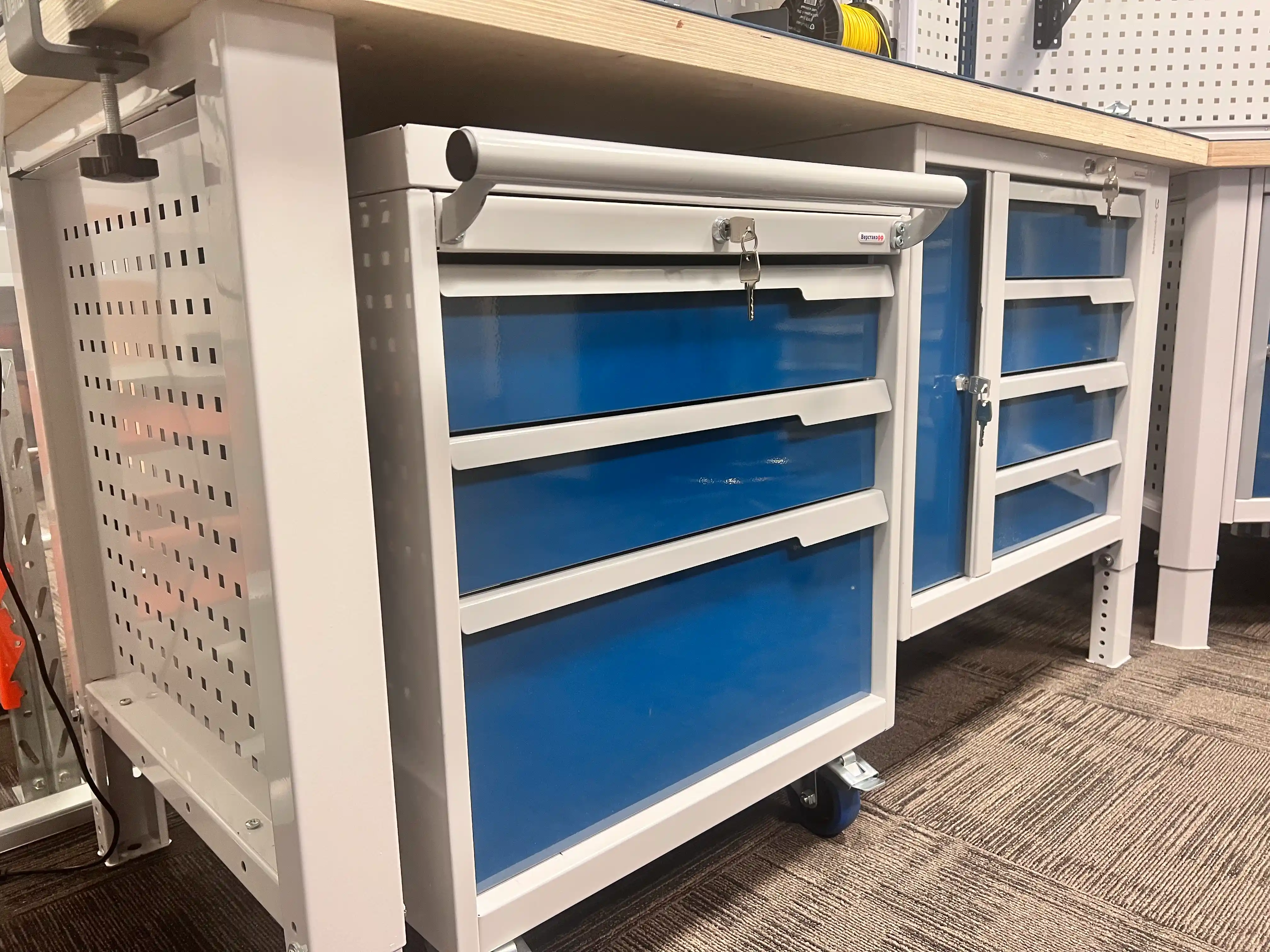 CTR 1432.S3L3.4-2 Верстак слесарный 2165x1393x743 мм